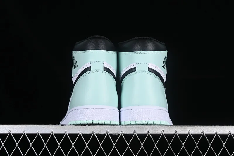 All categories Air Jordan Jordan series basketball shoes Air Jordan 1 High Air Jordan 1 Retro High OG "Lgloo" AJ1 Joe 1 mint green high-top basketball shoes 861428-100